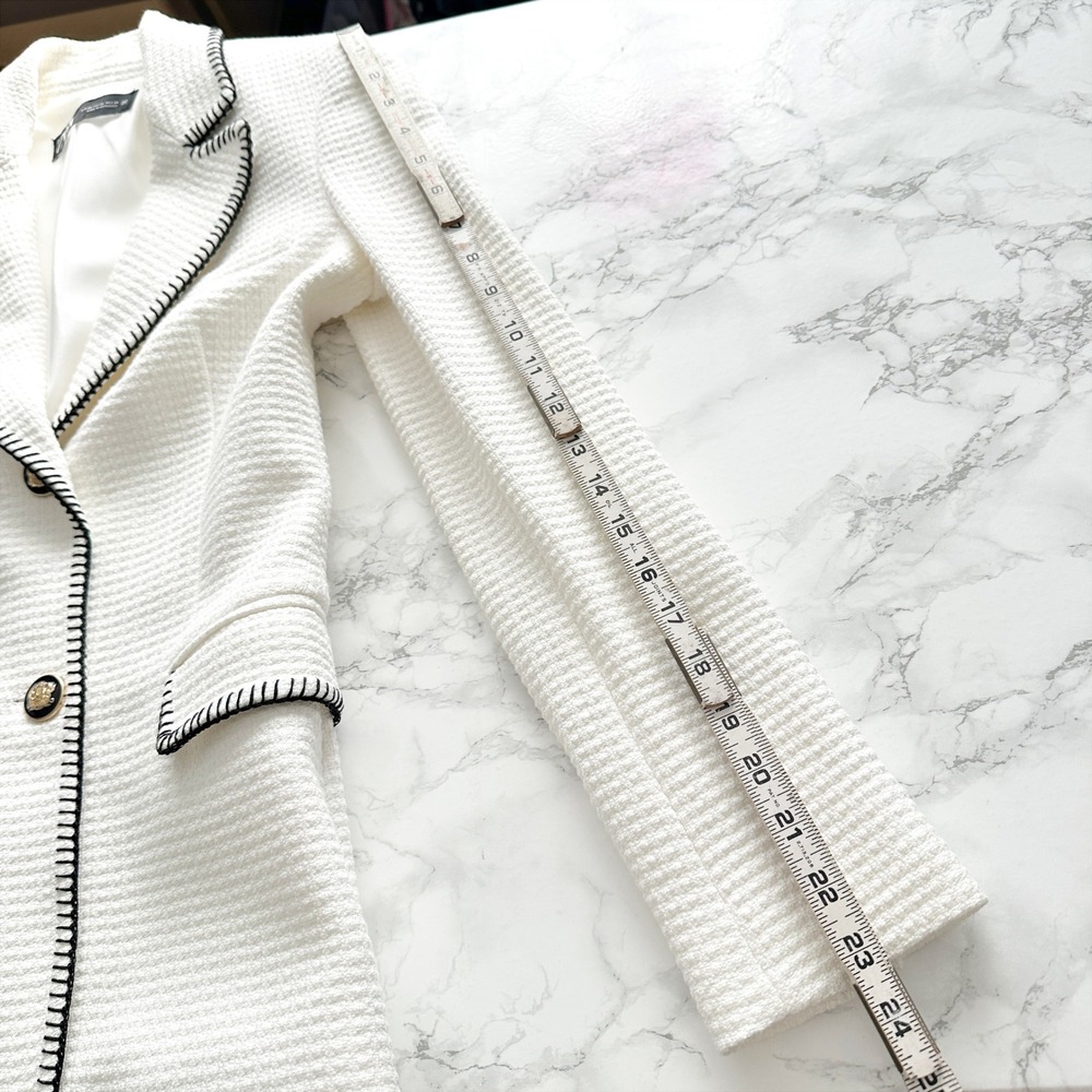 Zara White Textured Tweed Blazer Black Contrast Stitching Gold Buttons Size XS - Picture 12 of 13